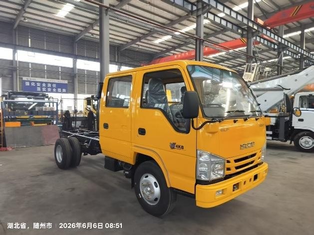 ISUZU 100P бортовой