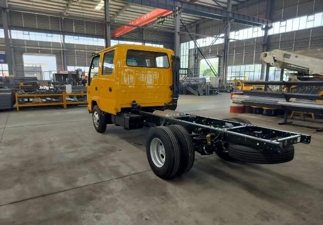 ISUZU 100P бортовой — фото 2