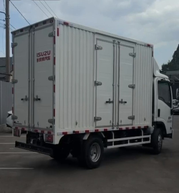 ISUZU ELF KV100 фургон