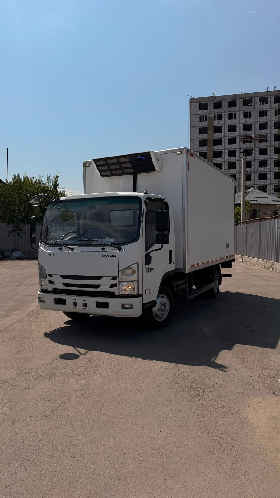 ISUZU ELF KV100 рефрижератор — фото 2